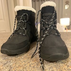 *NWOT* Timberland Boroughs Project Winter Snow Boots with Faux Fur